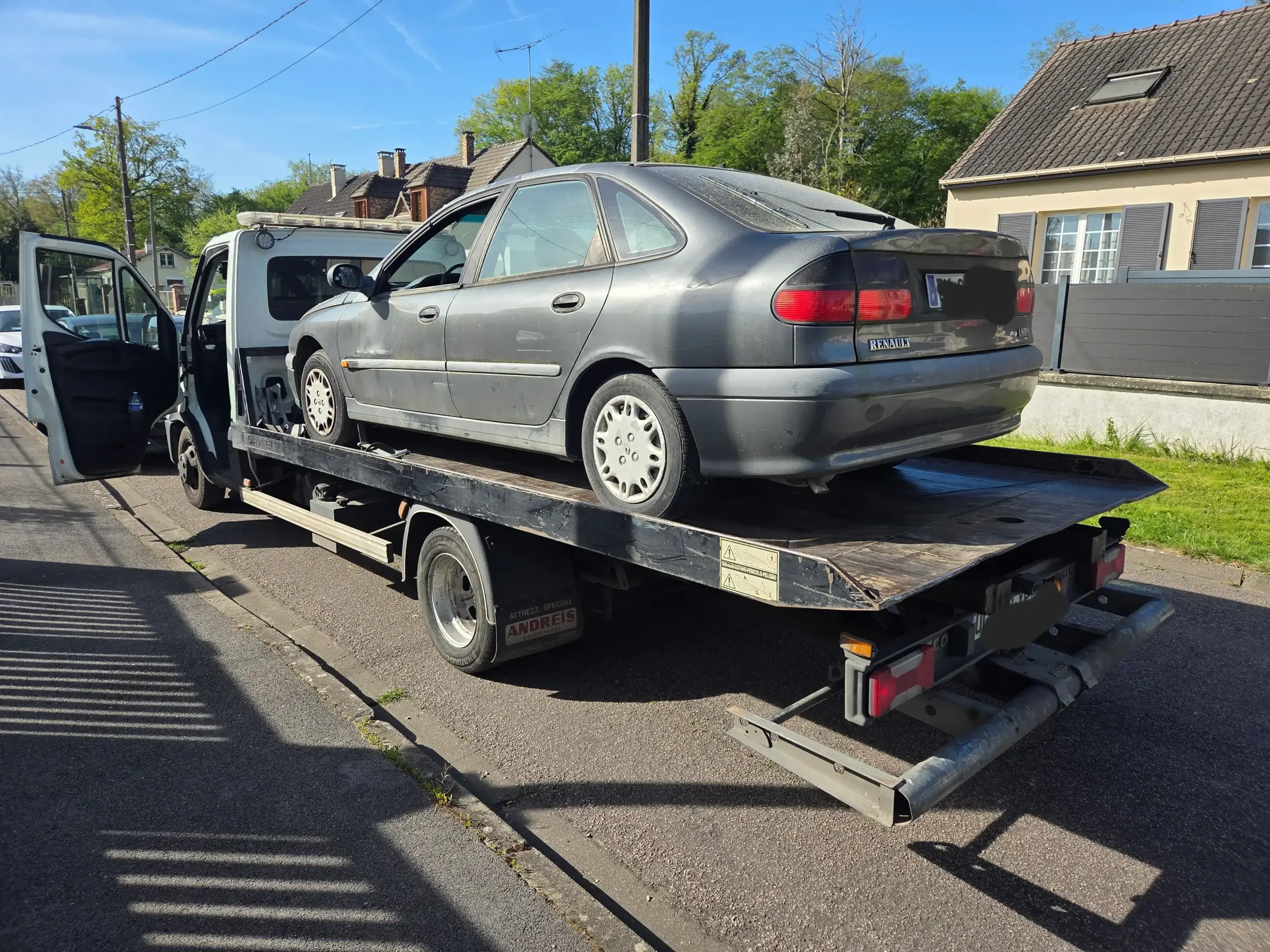 Enlèvement Renault Laguna — village Seine-et-Marne 77
