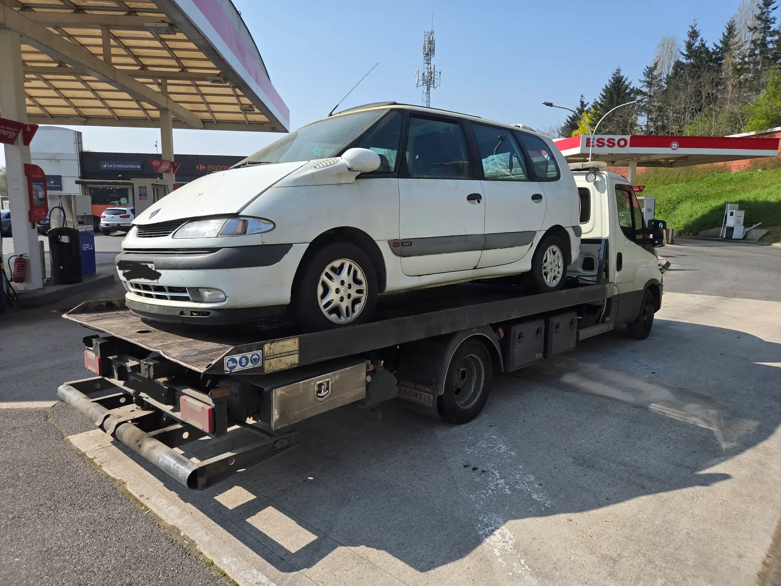 Renault Espace sur camion plateau — enlèvement gratuit 77