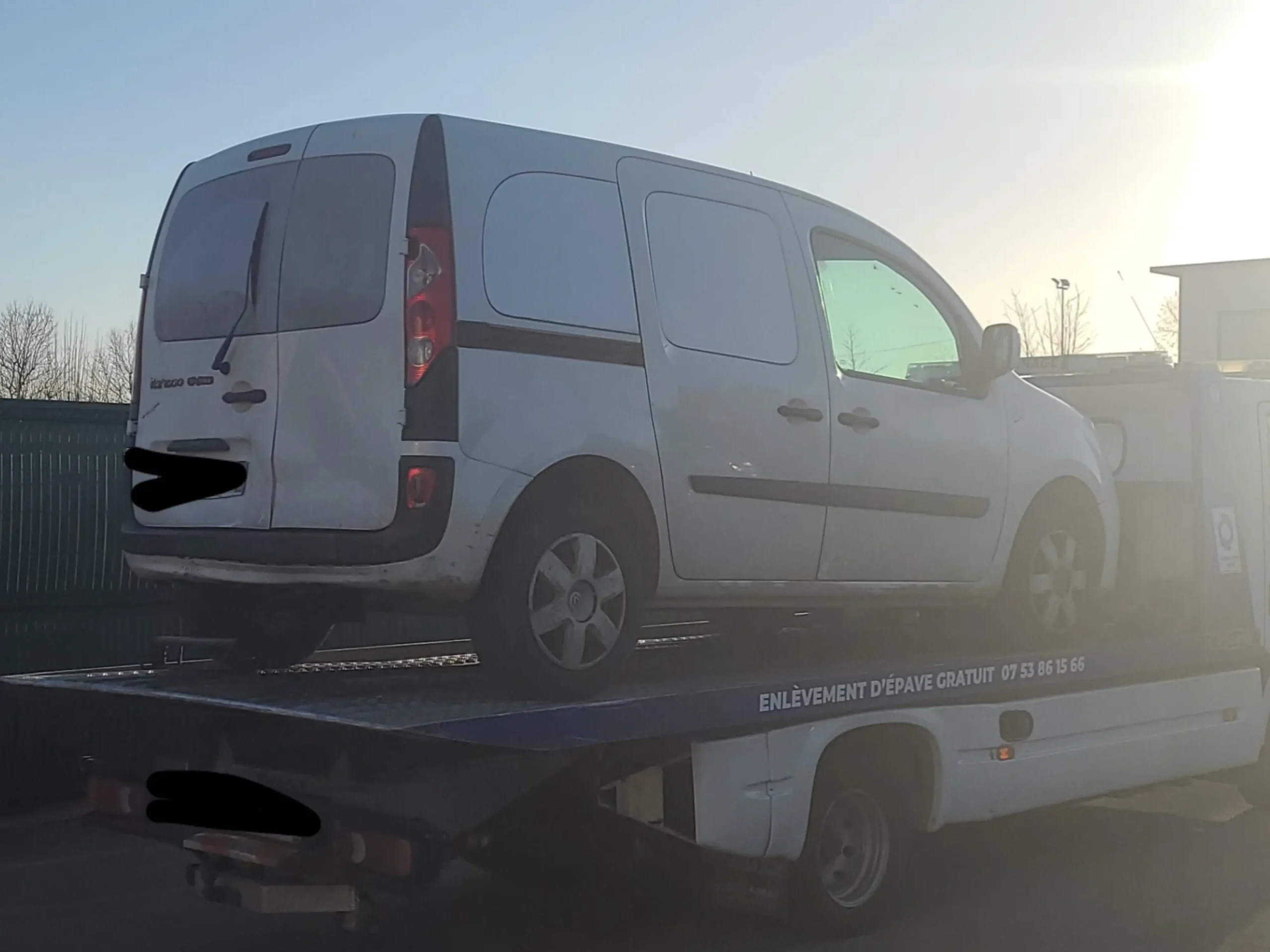 Renault Kangoo utilitaire en panne enlevé — épaviste gratuit Seine-et-Marne